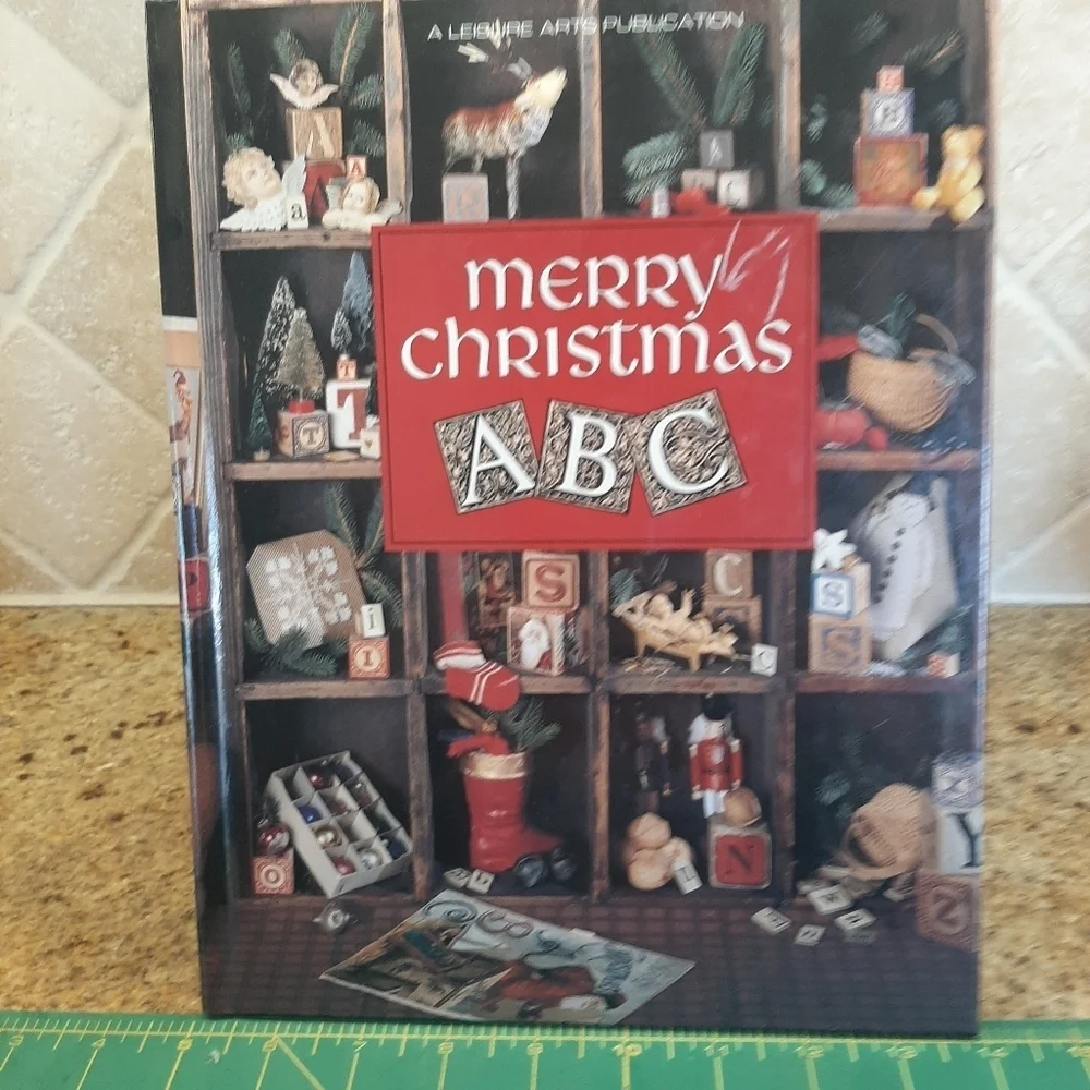 EUC MERRY CHRISTMAS ABC's